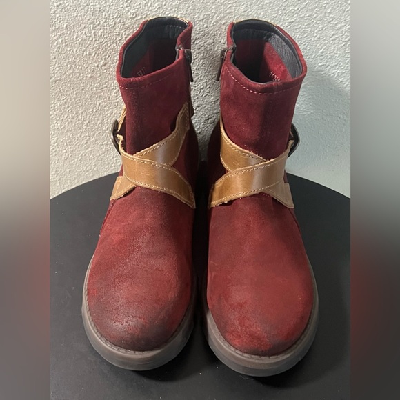 Fly London ✨RARE✨ Red & Camel Sake Suede Ankle Boot | Fall | Winter | Outdoor - Picture 1 of 10